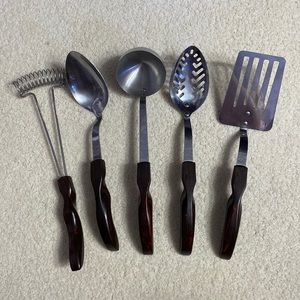 Cutco utensil set